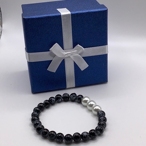 Jewelry - Gemstone bracelet